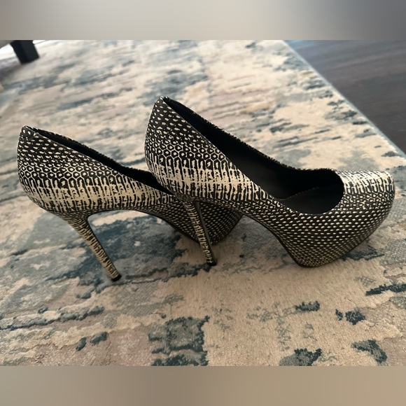 Steve Madden Heels size 8.5 - Picture 4 of 5